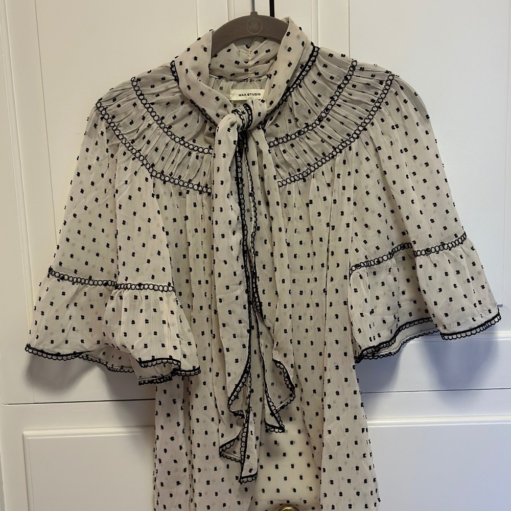 Feminine Ragland Sleeve Tie Blouse, Size XS